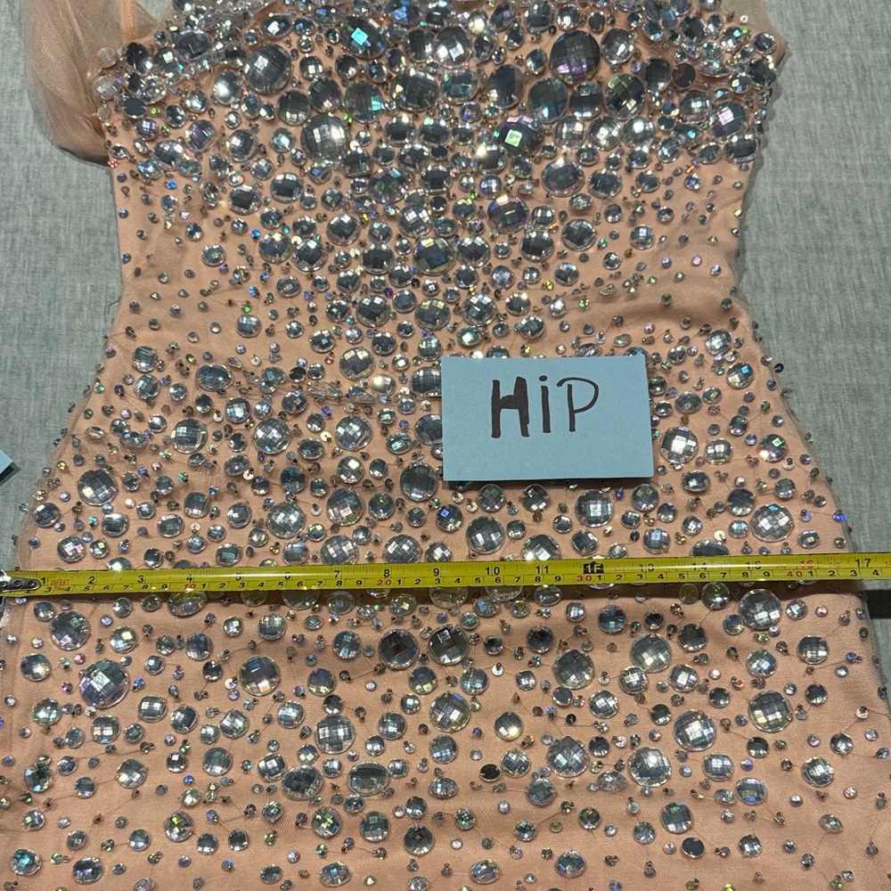 Stunning Sequined High-Low Dress - Picture 13 of 15